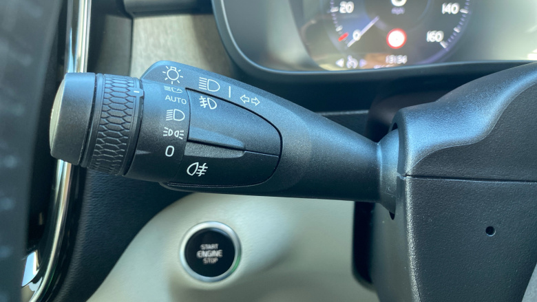 Volvo Xc40 2.0 B4P Inscription Pro 5dr Auto Petrol Estate